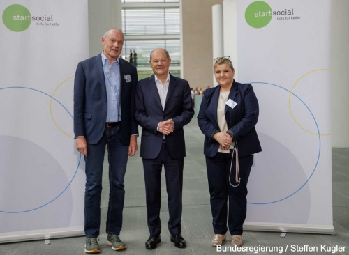 hr_integrate als herausragende soziale Initiative im Kanzleramt gewürdigt